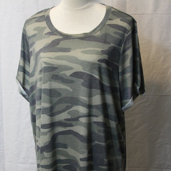 New Torrid Women's Olive Green Camouflage Plus Size Top - Picture 1 of 2